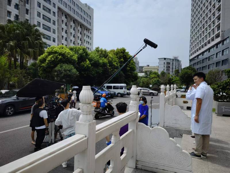带岭区广告片拍摄公司低成本实现高规格制作的诀窍